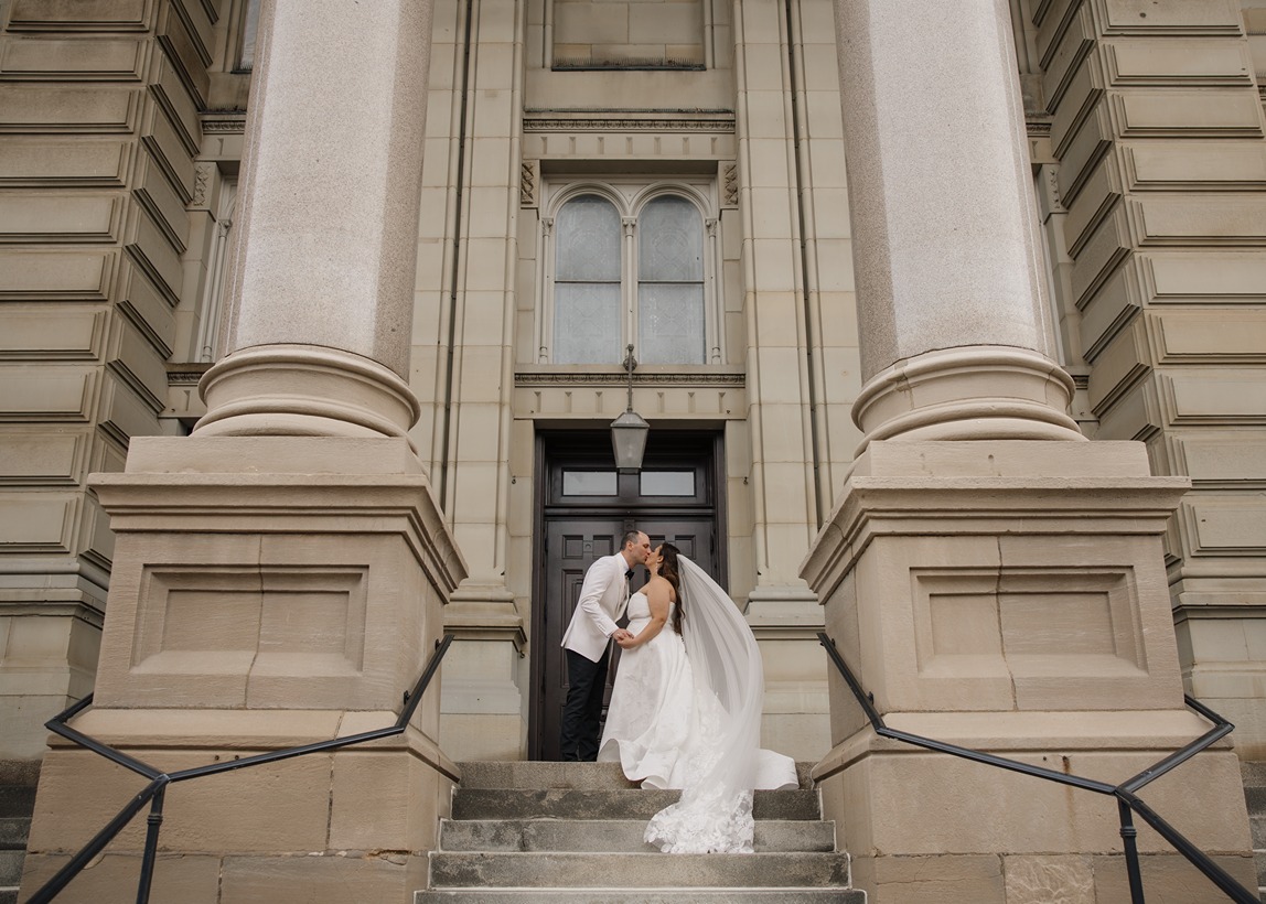 a photo by Valerie Halling a Milwaukee wedding photographers